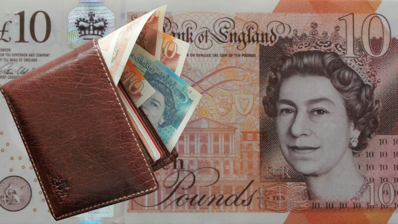 Przelew z angielskiego na polskie konto