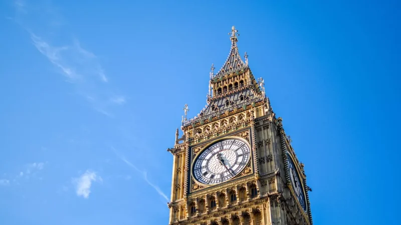 Ile czasu trwa przekaz środków z Polski do UK?