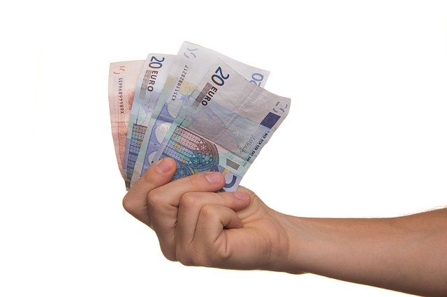 Jak przesłać pieniądze z Polski do Luksemburga?
