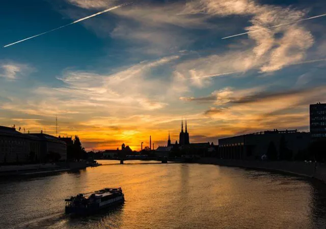 Przekaz funtów do Polski
