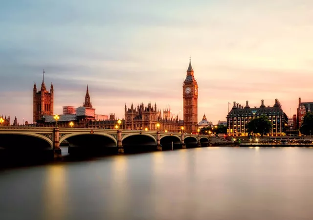 Transfery pieniężne z Polski do UK