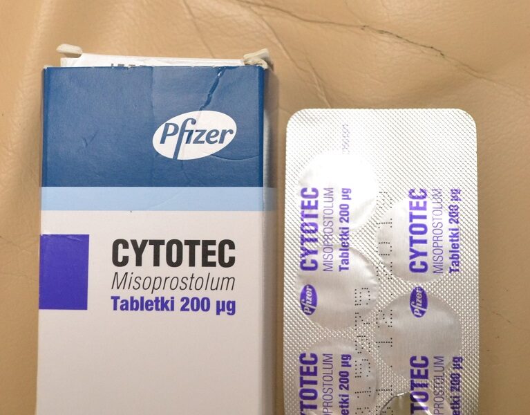 Tabletki poronne sprzedam