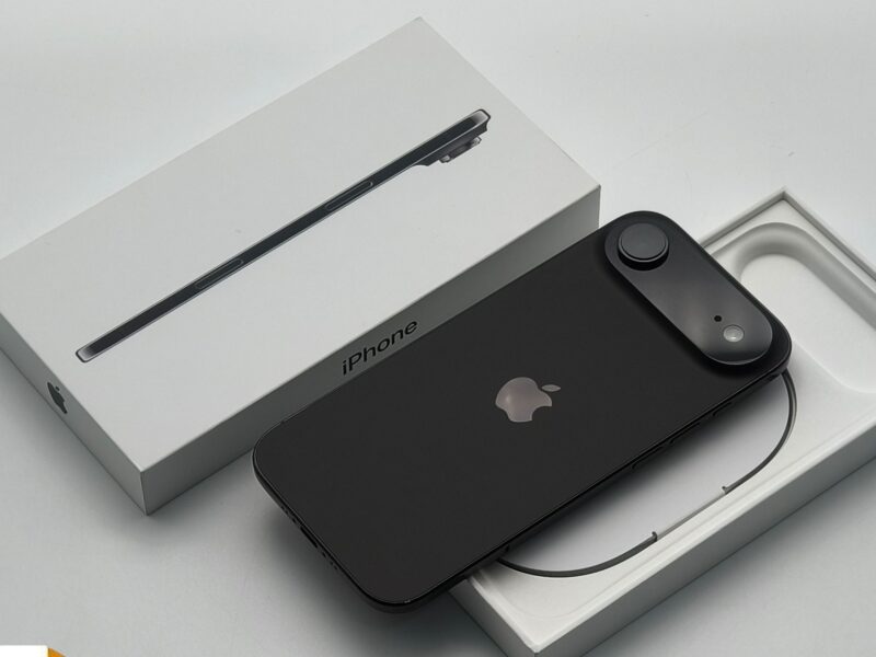 Apple iPhone 17 Pro Max, iPhone 17 Pro, iPhone 17, iPhone Air, iPhone 16 Pro Max, iPhone 16 Pro, iPhone 16, iPhone 16 Plus, iPhone 15 Pro Max, iPhone 15 Pro, Samsung Galaxy S26 Ultra, Samsung Galaxy S26, Samsung Galaxy S26+, Samsung S25 Ultra