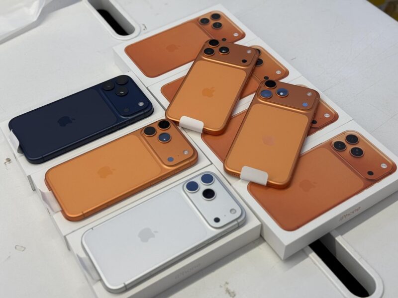 Apple iPhone 17 Pro Max, iPhone 17 Pro, iPhone 17, iPhone Air, iPhone 16 Pro Max, iPhone 16 Pro, iPhone 16, iPhone 16 Plus, iPhone 15 Pro Max, iPhone 15 Pro, Samsung Galaxy S26 Ultra, Samsung Galaxy S26, Samsung Galaxy S26+, Samsung S25 Ultra